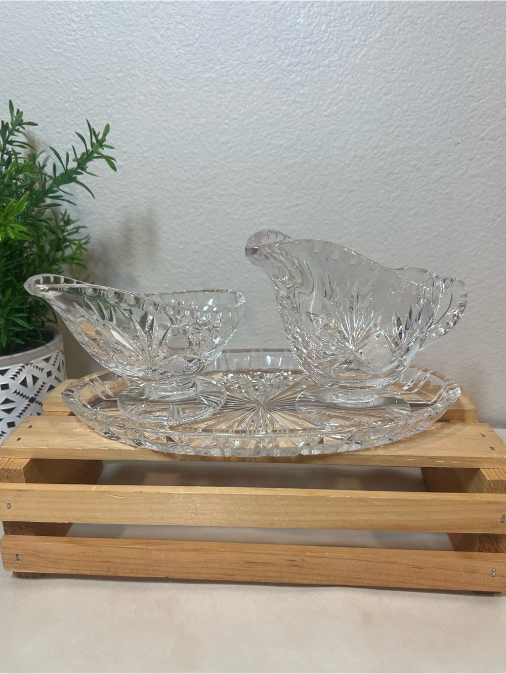EUC Clear Cut Crystal Open Sugar Creamer Service w Tray